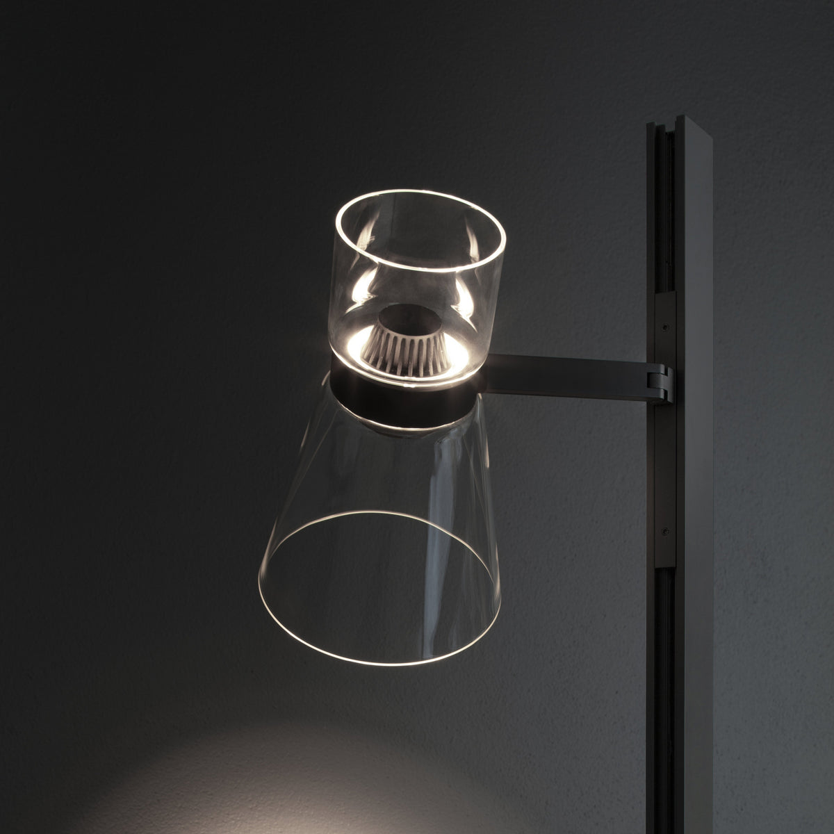 Flos LED vloerlamp Nocturne F1 Cone
