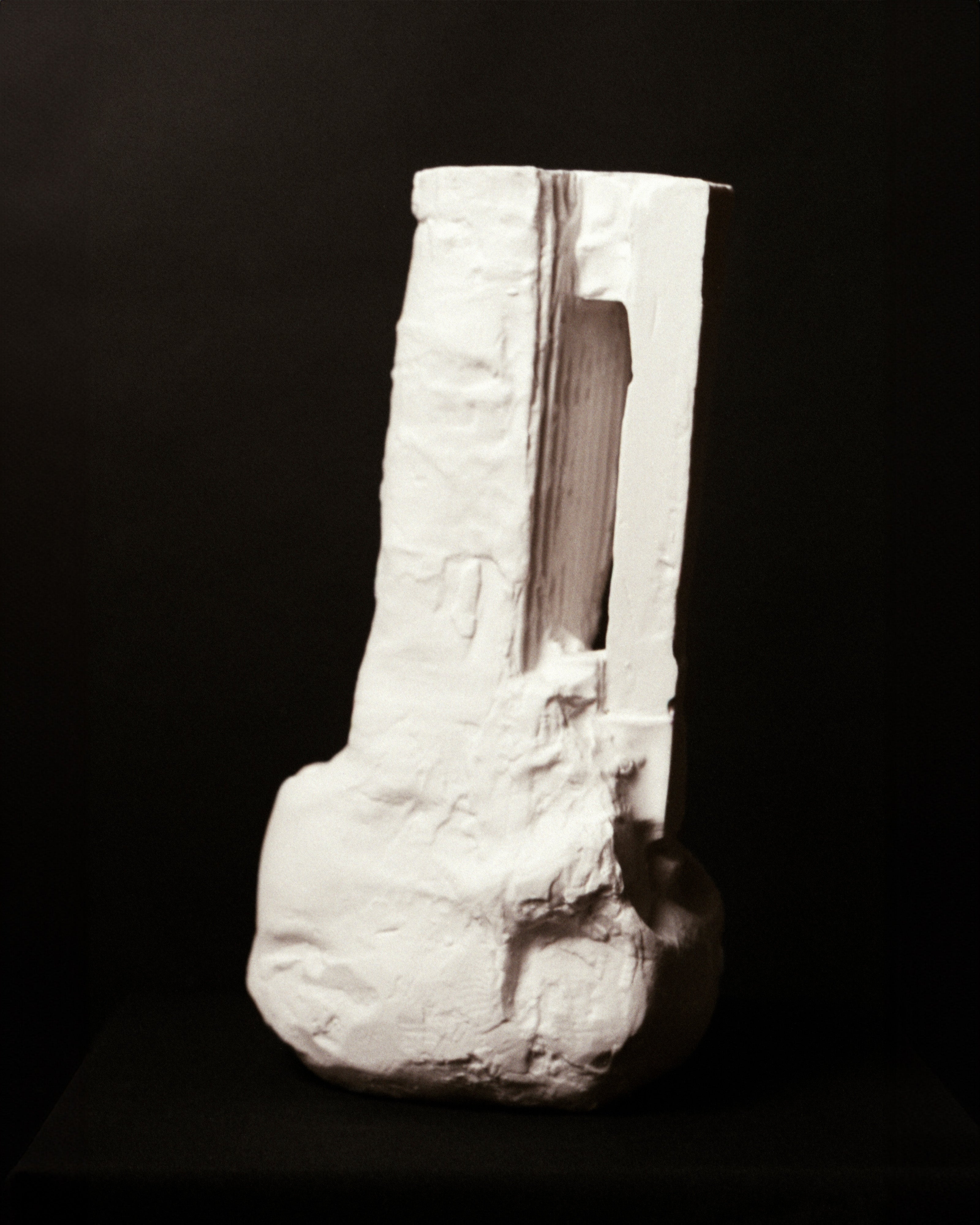 Vaas I Gebroken Wit by white dirt artifacts