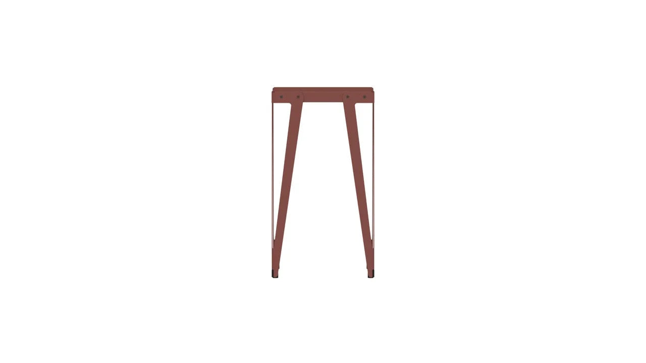 Bruine houten kruk naast Hoge Tafel Lloyd 60 x 60, perfect voor stijlvolle inrichting