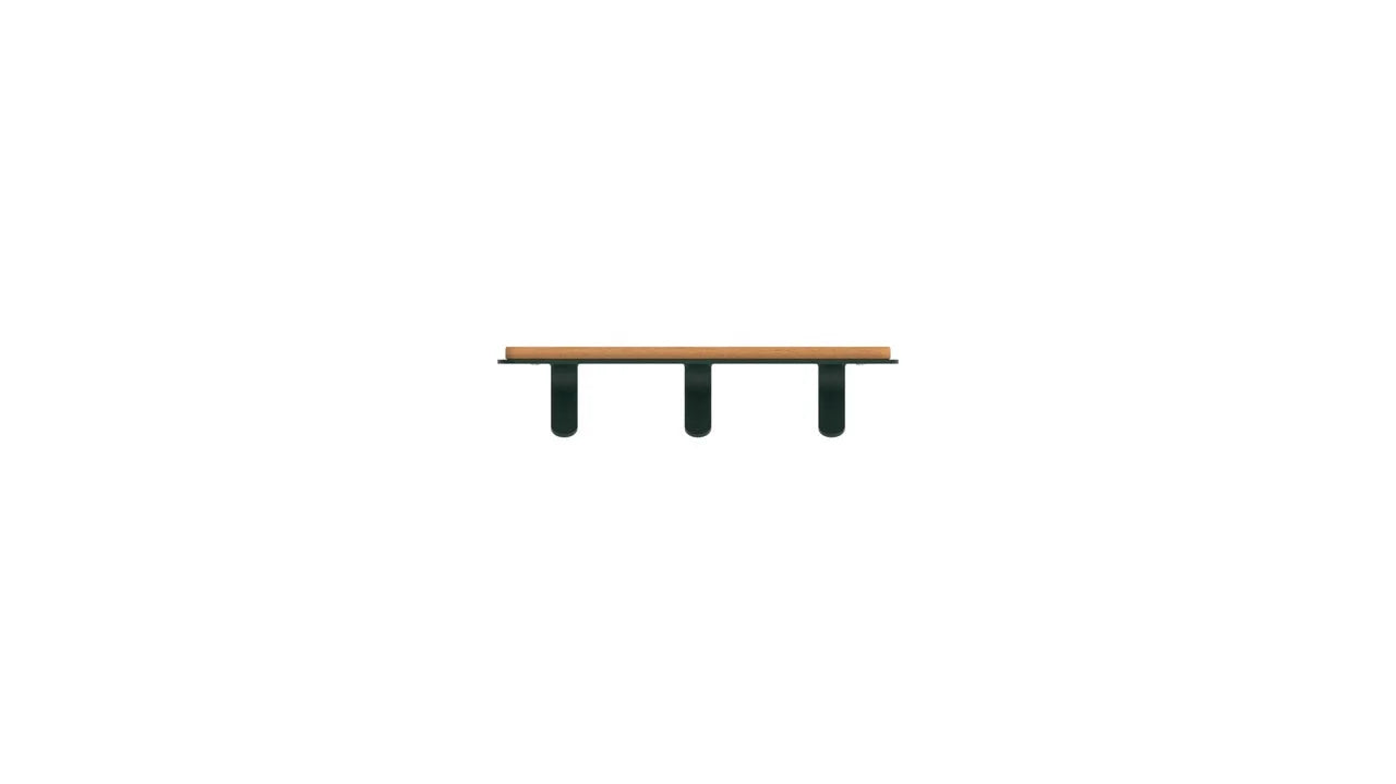 Houten plank met zwarte beugels en kapstok hooks voor praktische opslag