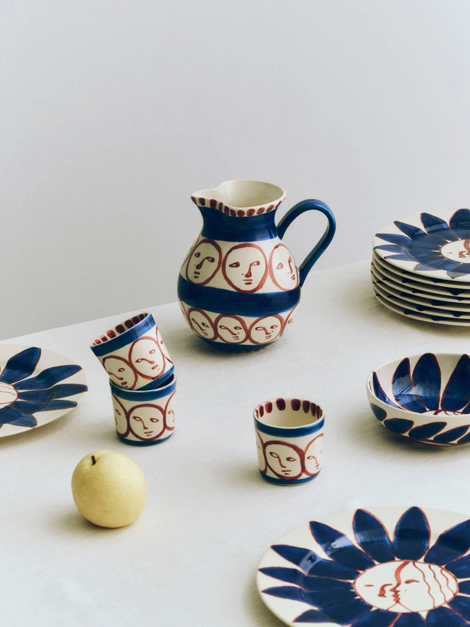 Hay Design bord La Pittura - Deep Blue Flower Ø28,5 cm