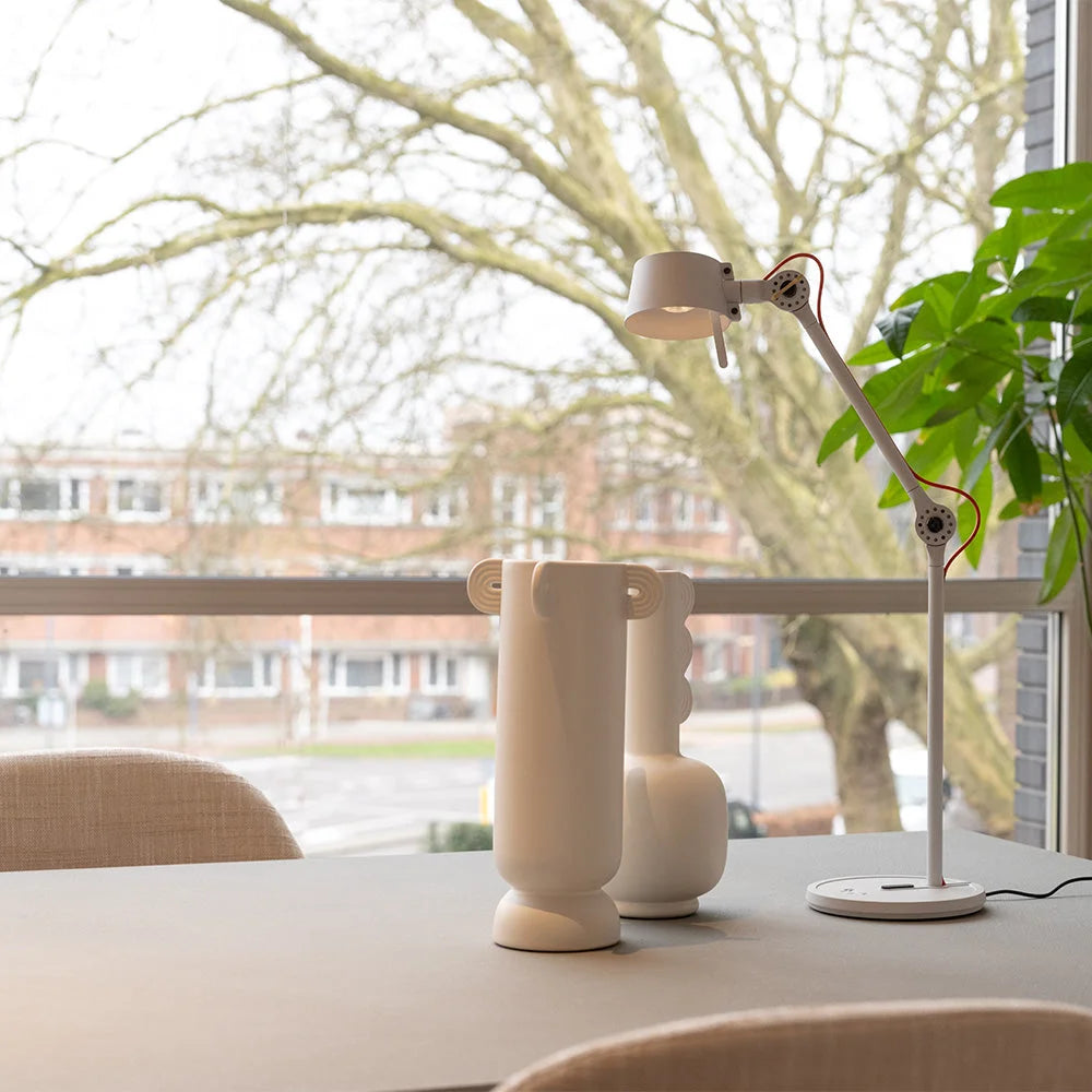 Tonone Bolt10 desk - bureaulamp