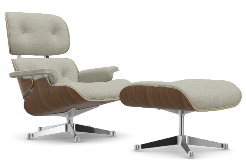 vitra Eames Lounge Chair & Ottoman - wit notenhout / Nubia - wit notenhout & Nubia cream / sand