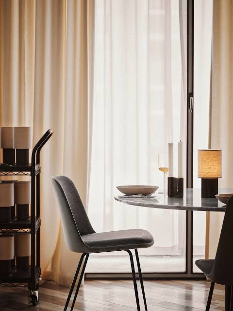 Rely HW9 side chair