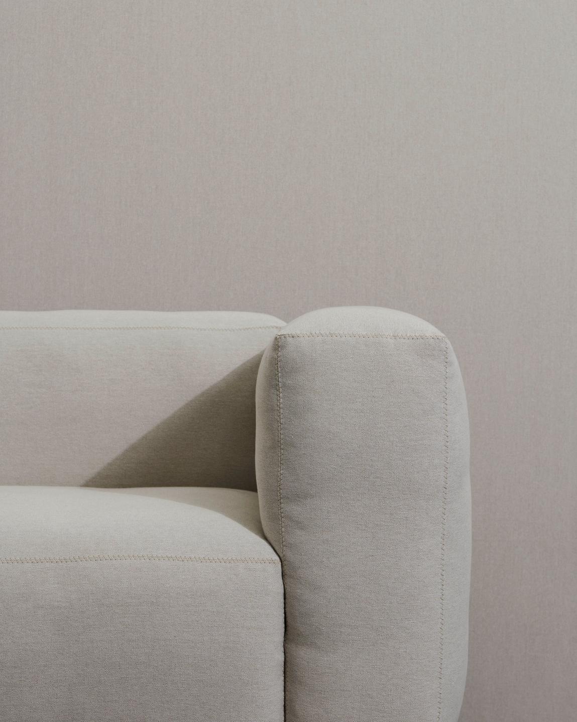 2.5 zits Mags soft sofa - Story 102