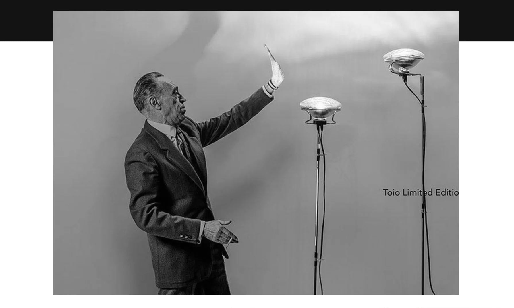 Flos vloerlamp Toio Limited Edition 2018 Matte Black LED