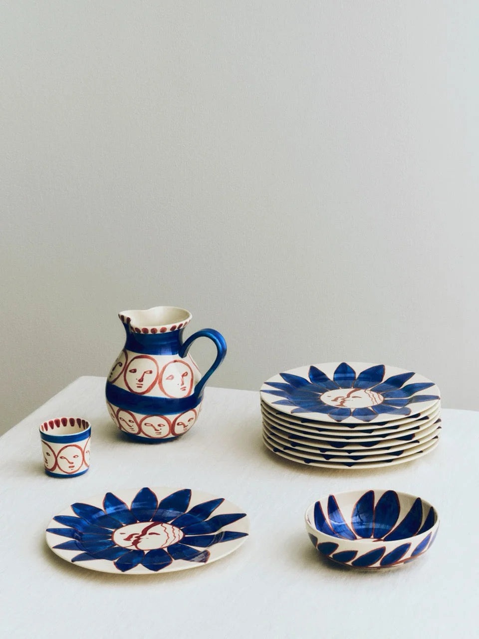 Hay Design bord La Pittura - Deep Blue Flower Ø28,5 cm