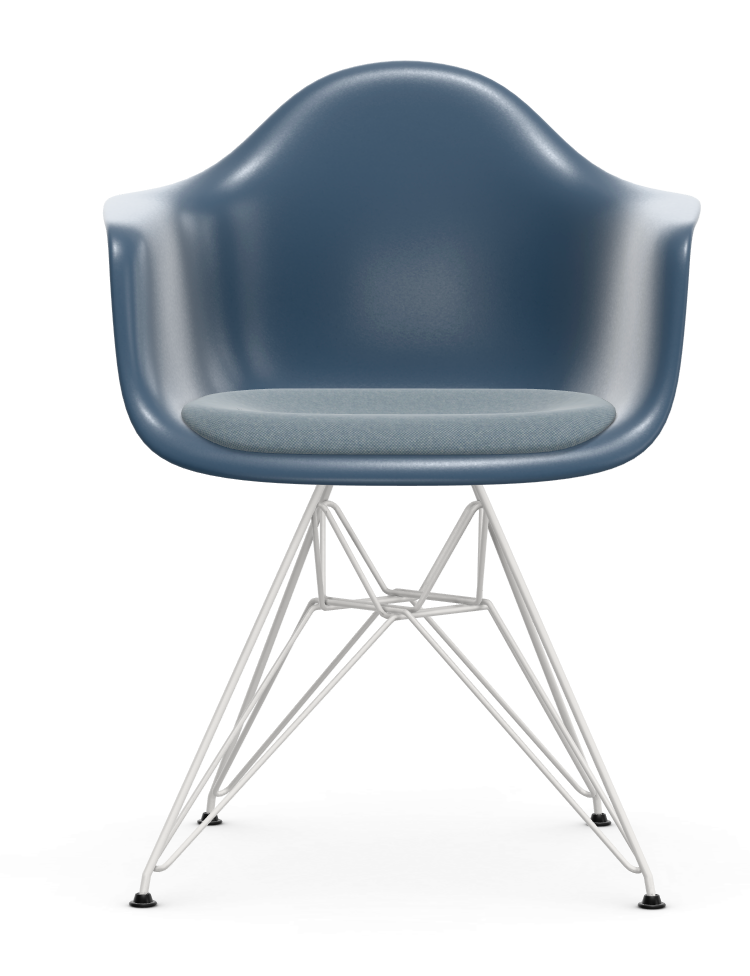 Eames Plastic Chair  'teun editie'