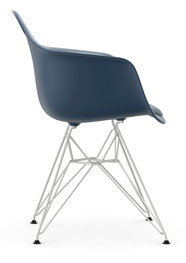 Eames Plastic Chair  'teun editie'